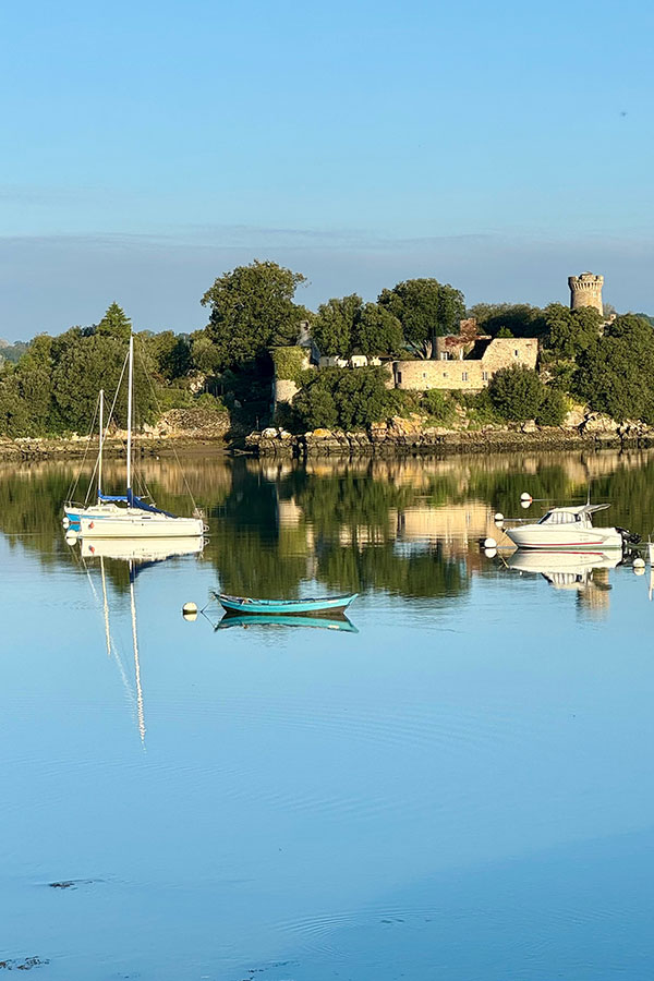 Les pieds dans l'eau, lodge / location saisonnière à Pleudihen sur Rance